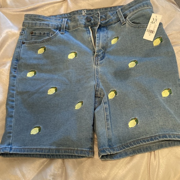 NWT Lemon shorts - Picture 4 of 5